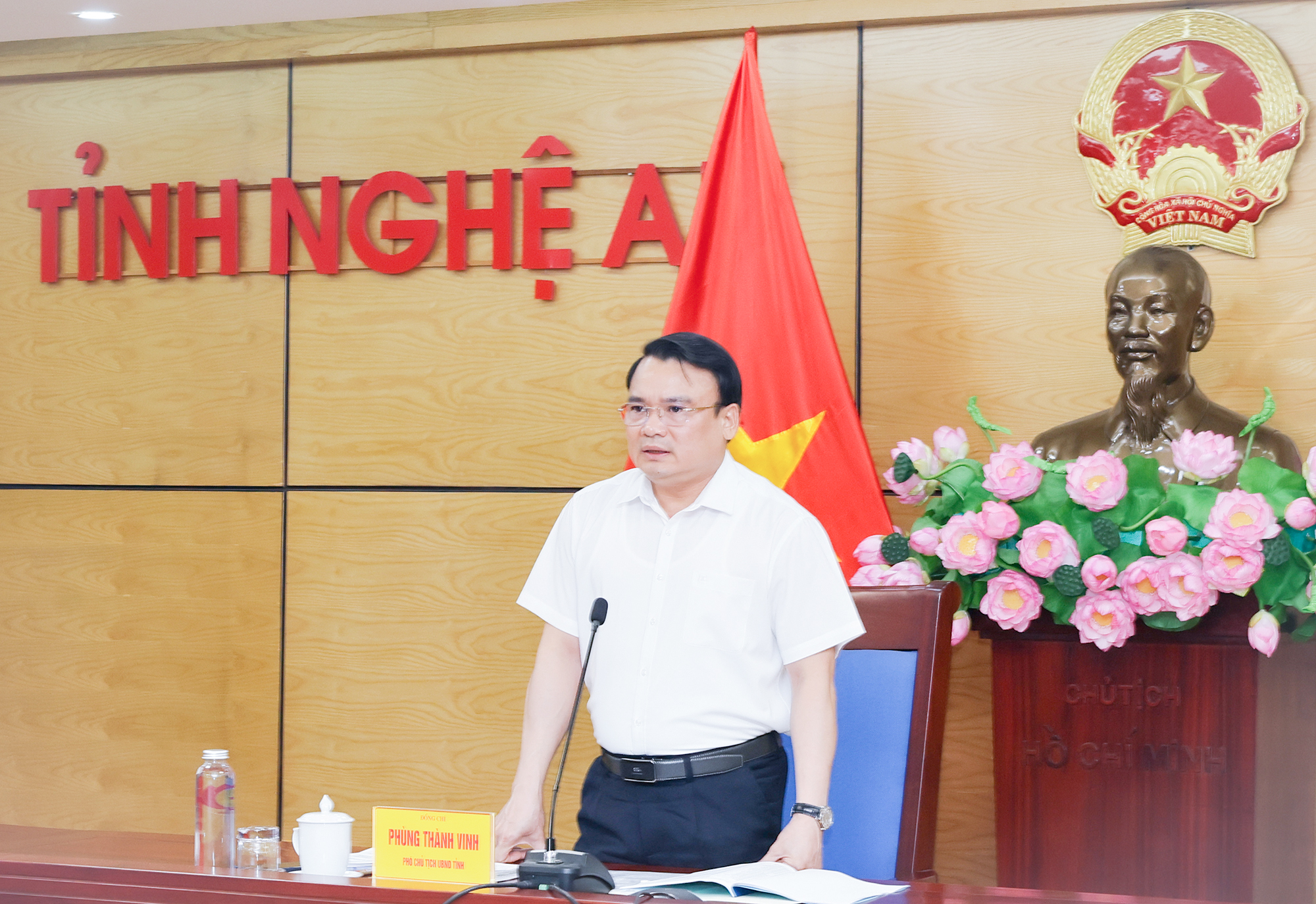 Anh-tin-bai